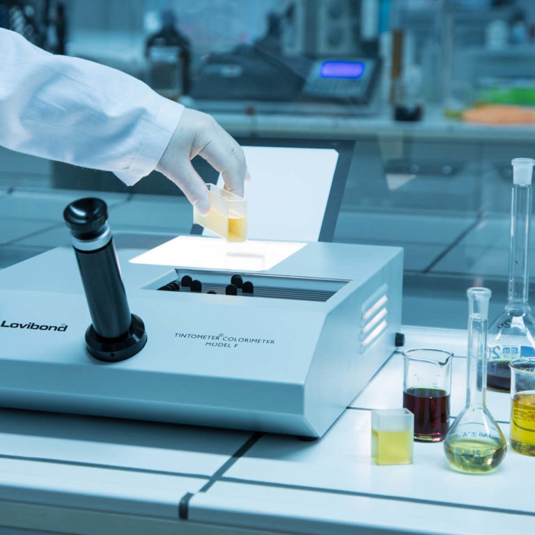 Visual Colorimetry Lovibond Model F CV, Multindo Vashti Balikpapan